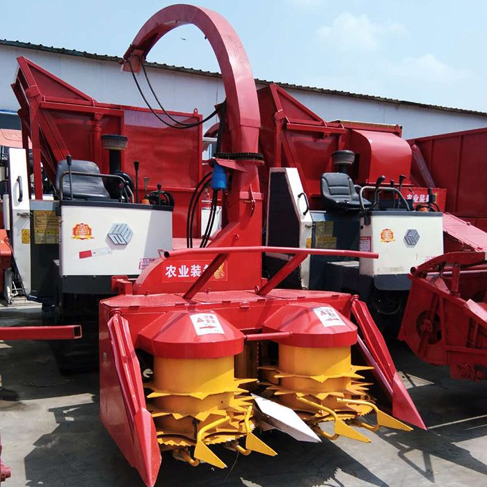 履帶式青儲(chǔ)機(jī)