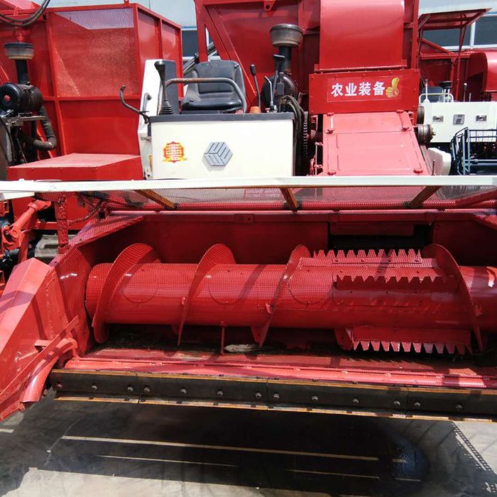 履帶式青儲(chǔ)機(jī)